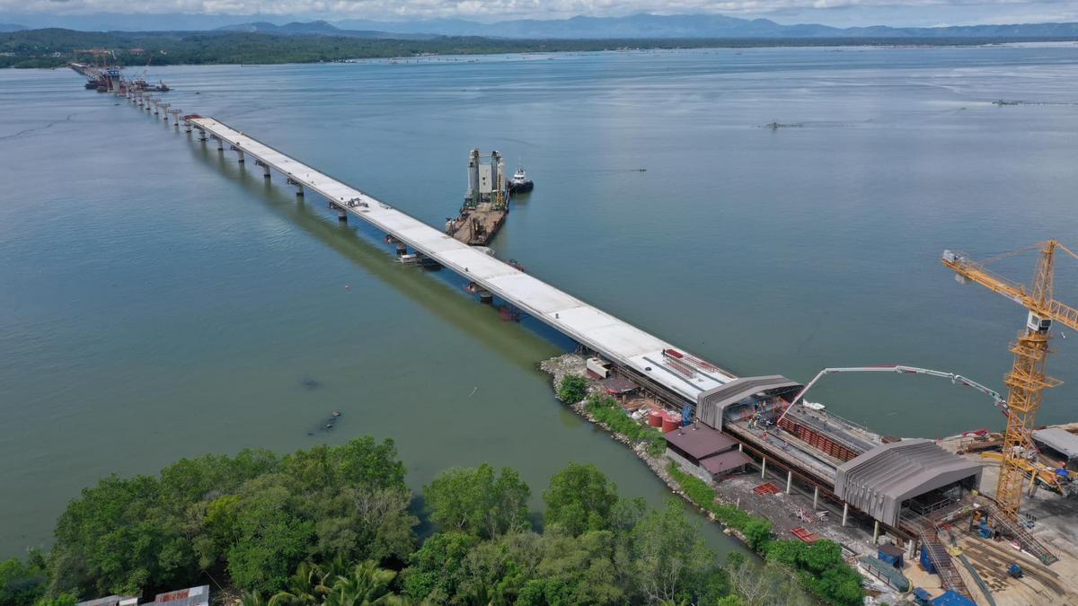 DPWH RAMPING UP ACCOMPLISHMENT OF PANGUIL BAY BRIDGE PROJECT AT 73%