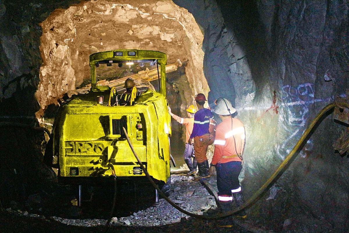APEX MINING REPORTS 17% HIGHER NINE-MONTH REVENUES